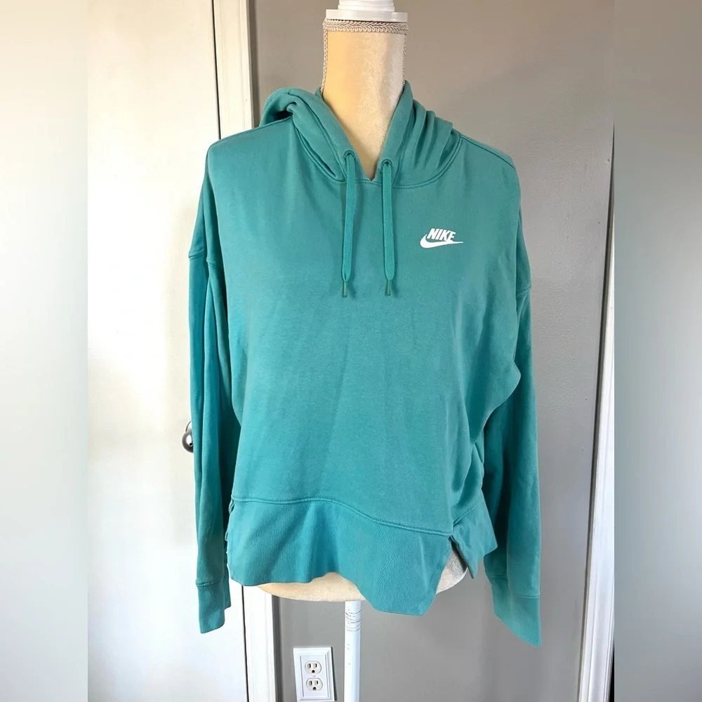 Nike Woman’s Teal Lightweight Pullover Athletic Hoodie Size Small